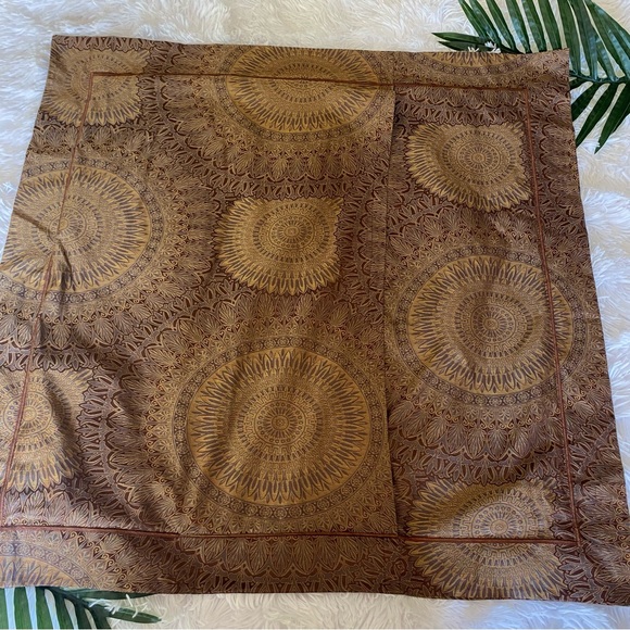 Peacock Alley Couture (2) Euro Shams and (1) Boudoir Sham Pillowcases - Picture 6 of 16